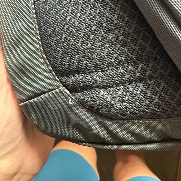 Patagonia Atom 8L Sling Backpack - Picture 7 of 8